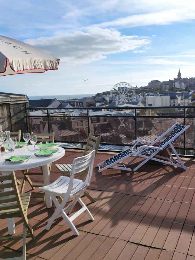 Le Balcon Des Vents Leilighet Granville Eksteriør bilde